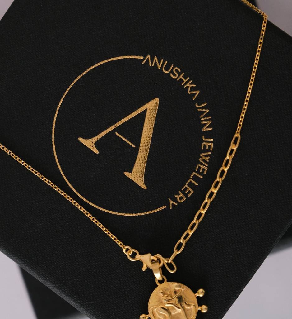 Power Medallion Necklace : AJJSS0157