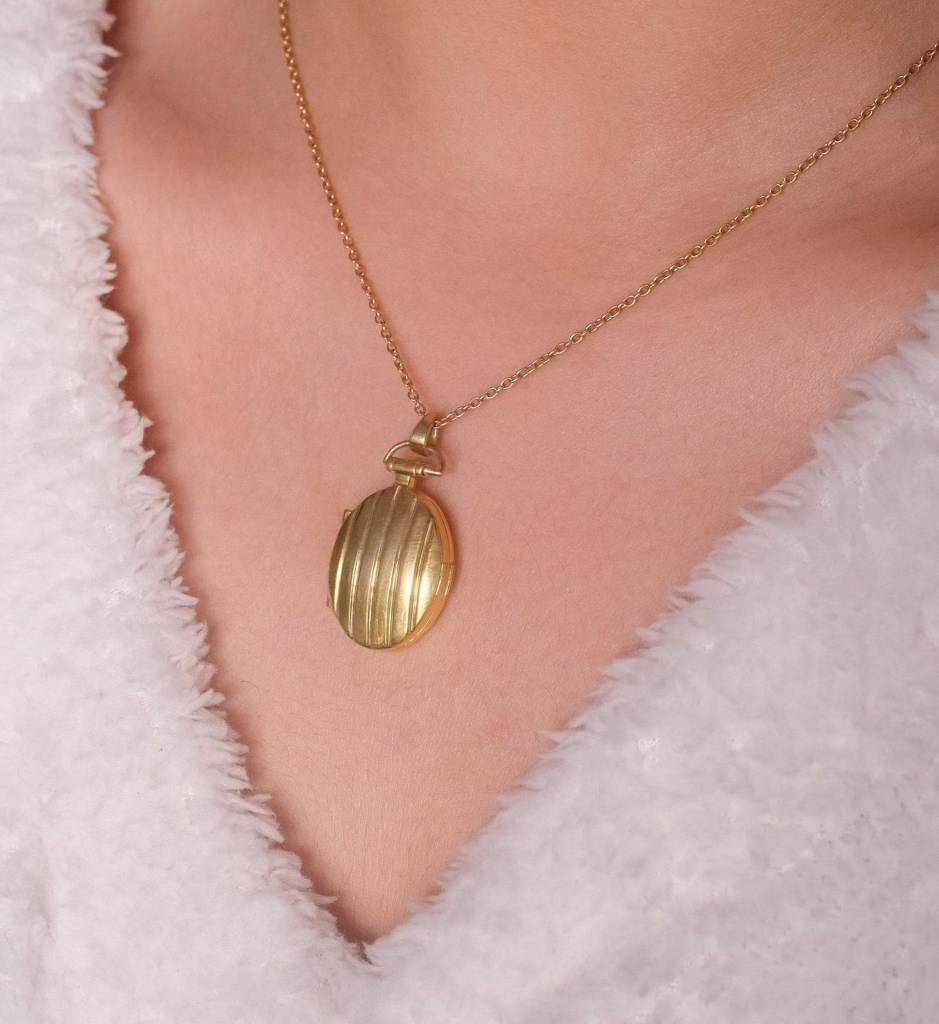 Vintage Stripe Locket Necklace : AJJSS0160