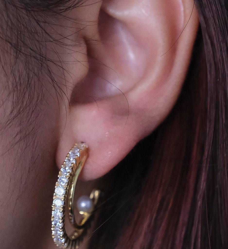 Shimmer Pearl Hoops : AJJSS0553