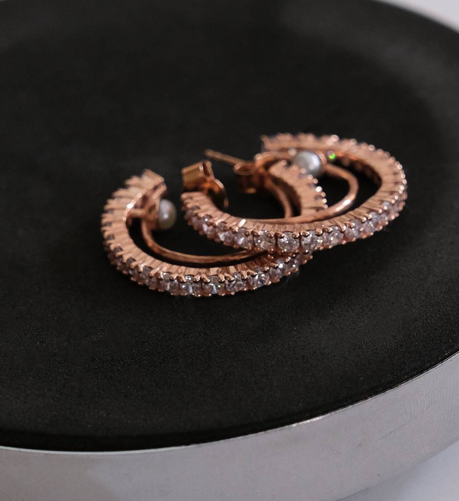 Shimmer Pearl Hoops : AJJSS0553