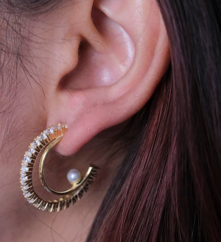 Shimmer Pearl Hoops : AJJSS0553