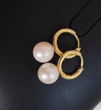 Pearl Drop Huggies : AJJSS0635