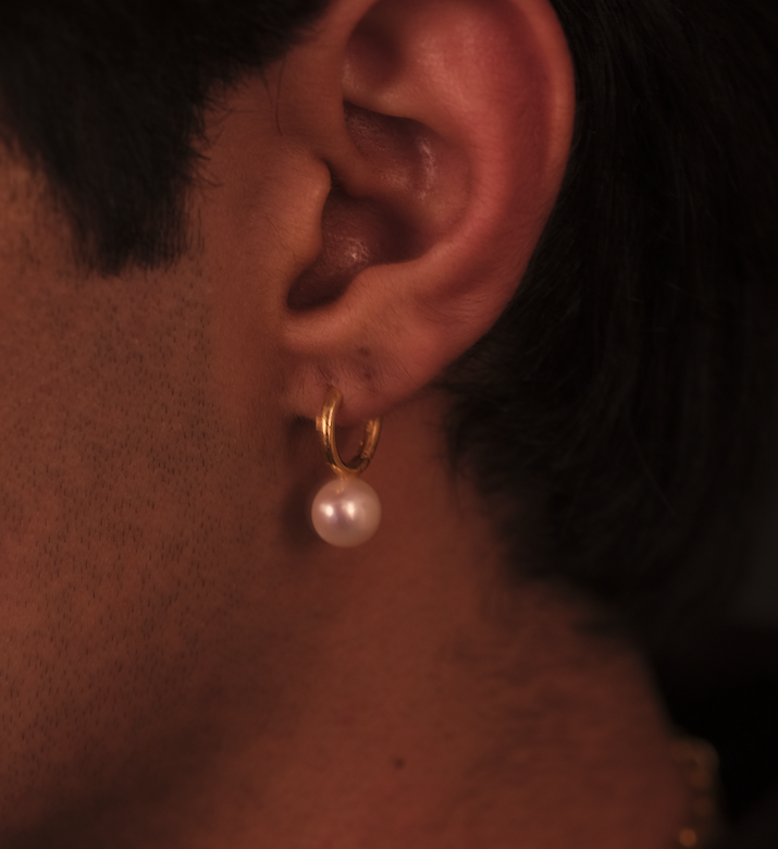 Pearl Drop Huggies : AJJSS0635