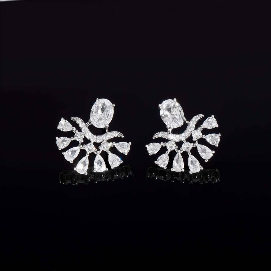 Amalfa Amara Radiance Zircon Stone Stud Earrings For Women & Girls : AMAAMARAERI-S