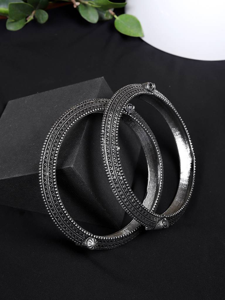 Lunar Gleam Ankle Cuffs : ANKLECUFF1549