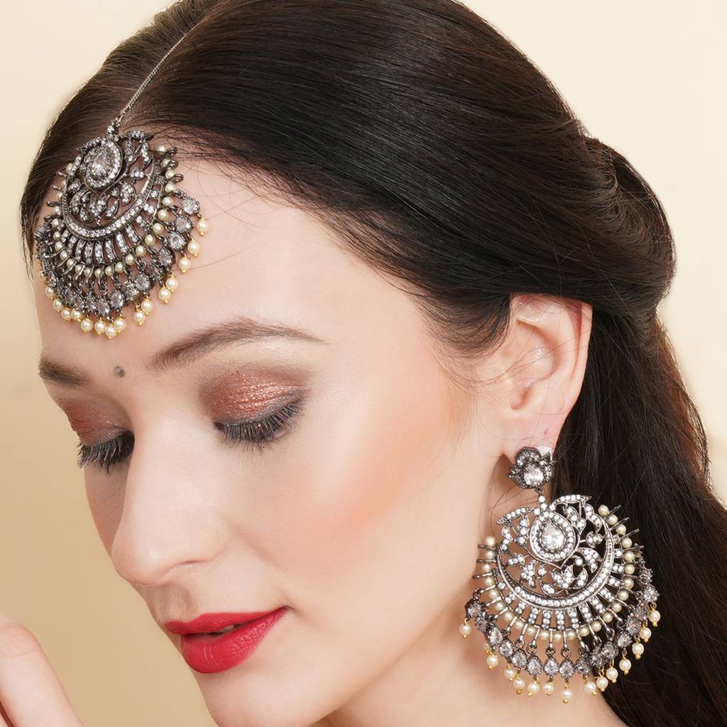 Diamond Earrings With Matching Maang Tikka : RSA23-52