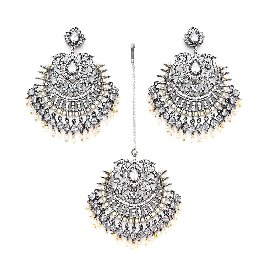 Diamond Earrings With Matching Maang Tikka : RSA23-52