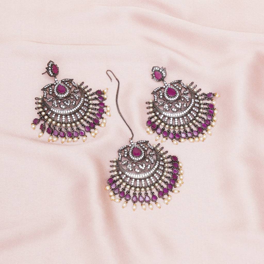 Diamond & Maroon Stone Earrings With Matching Maang Tikka : RSA23-51