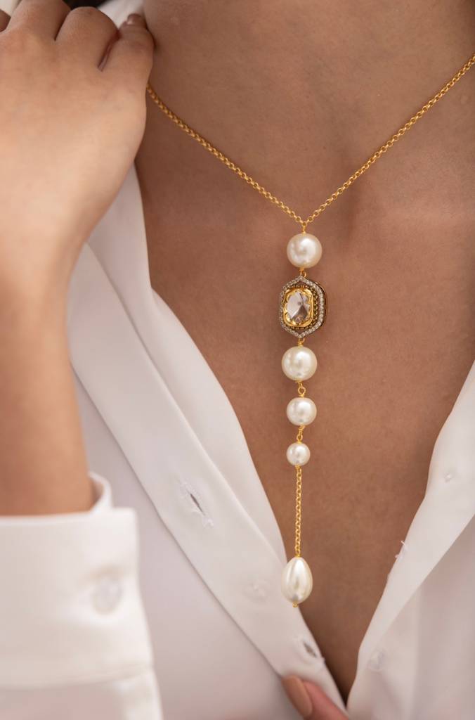 Elara Necklace : APRNK26
