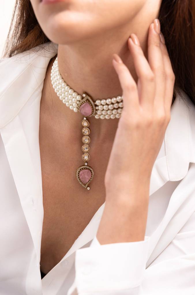 Avarna Choker : APRNK33