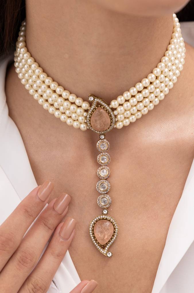Ritika Choker : APRNK34