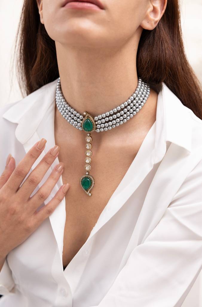 Avarna Choker : APRNK35