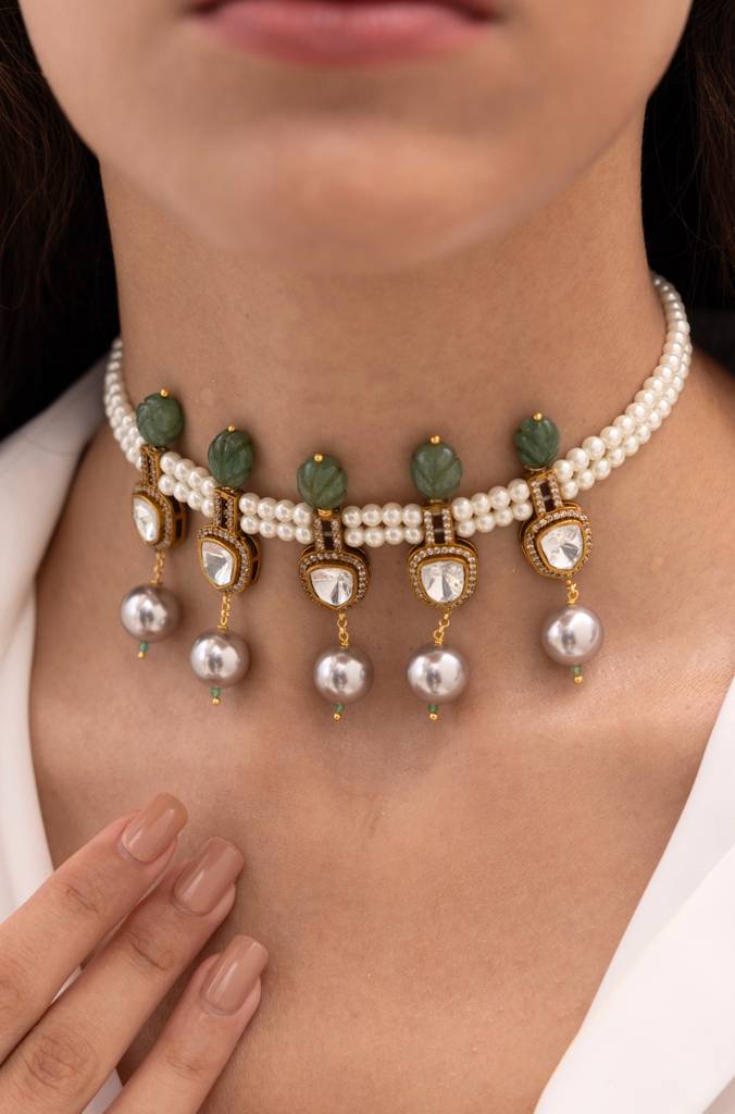 Devira Choker : APRNK38