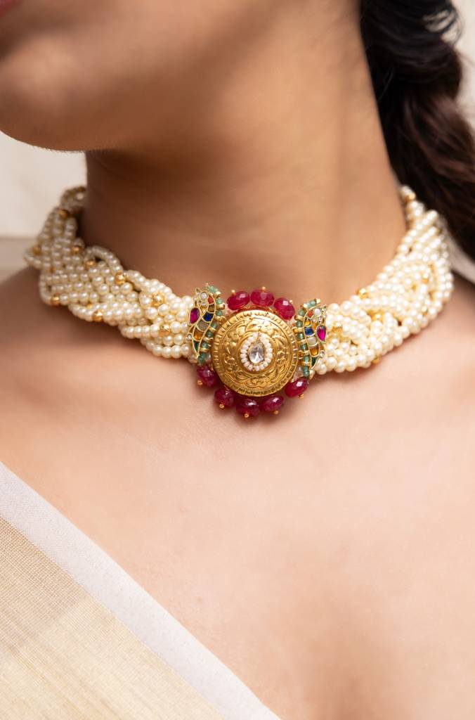 Tara Choker : APRNK55