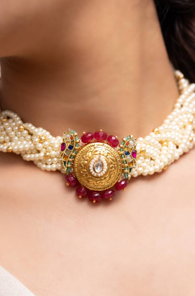 Tara Choker : APRNK55