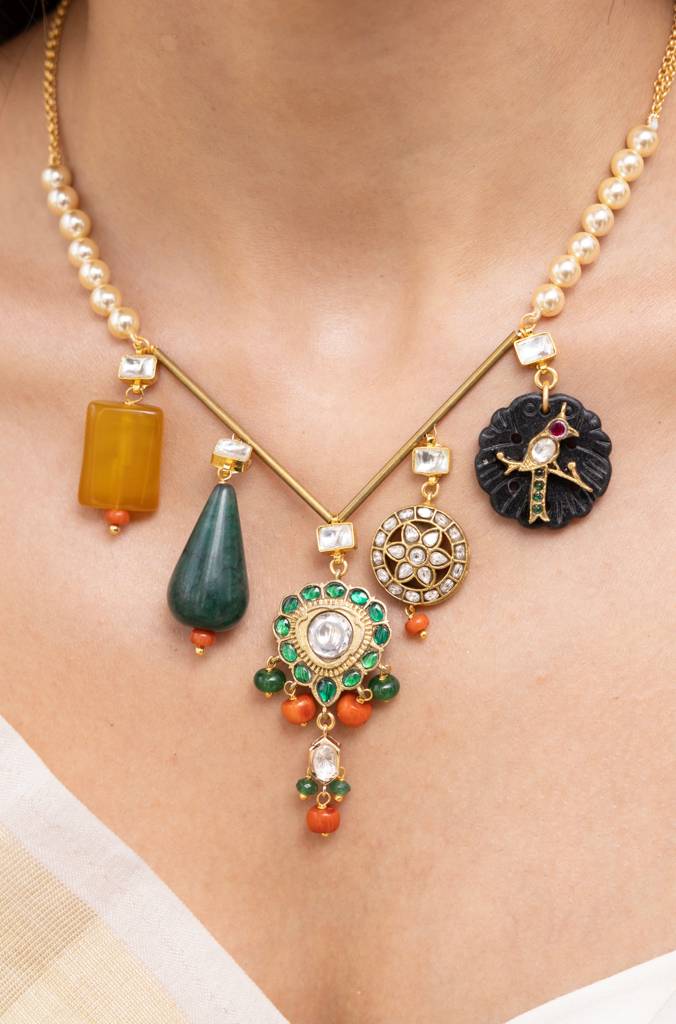 Iravya Necklace : APRNK6