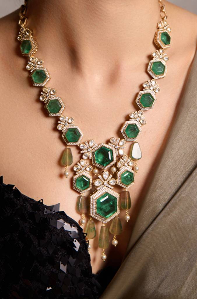 Inaara Necklace Set : APRSET31