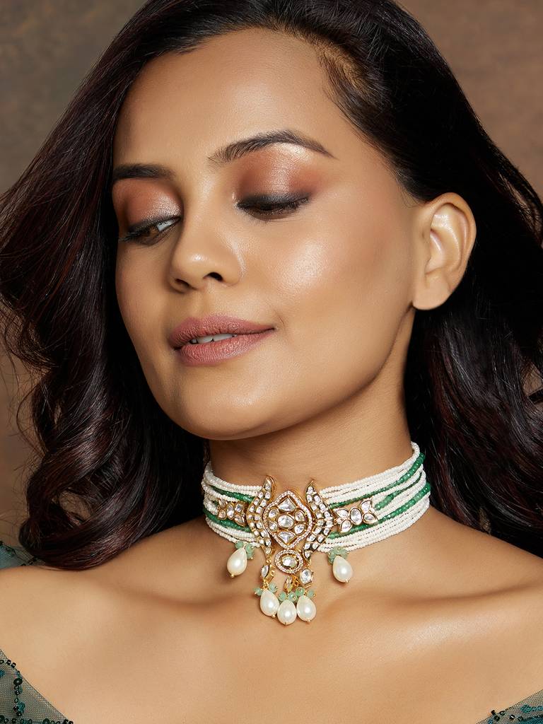Elegant White & Green Necklace : ARJBR23N81