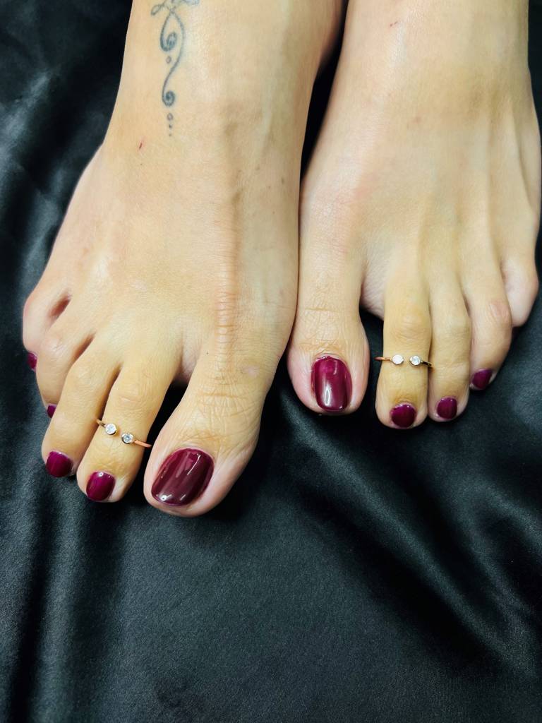 925 Sterling Silver Rose Gold Toe Rings With Clear Stones : ARST283