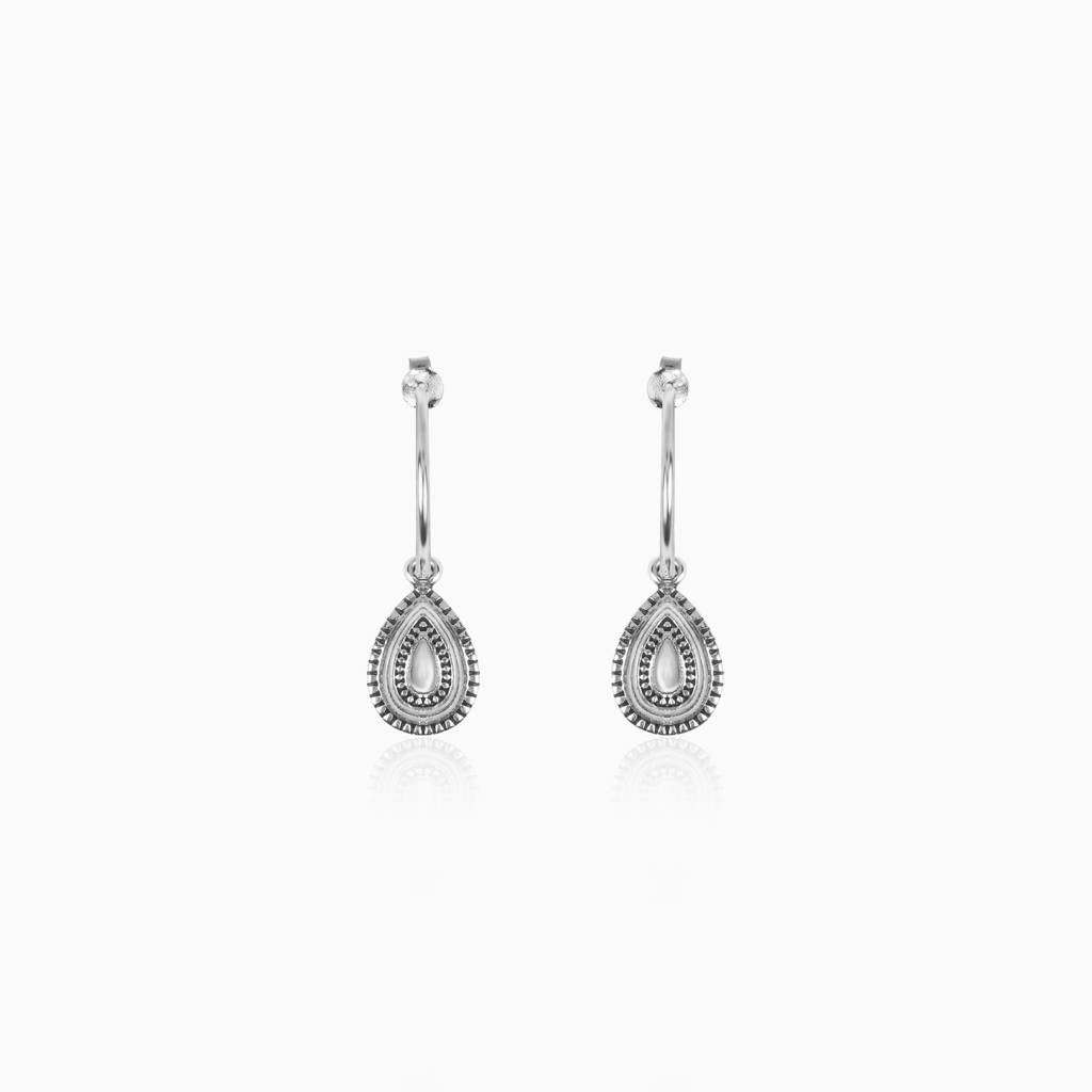 Oxidised Silver Drop Danglers : AVER072