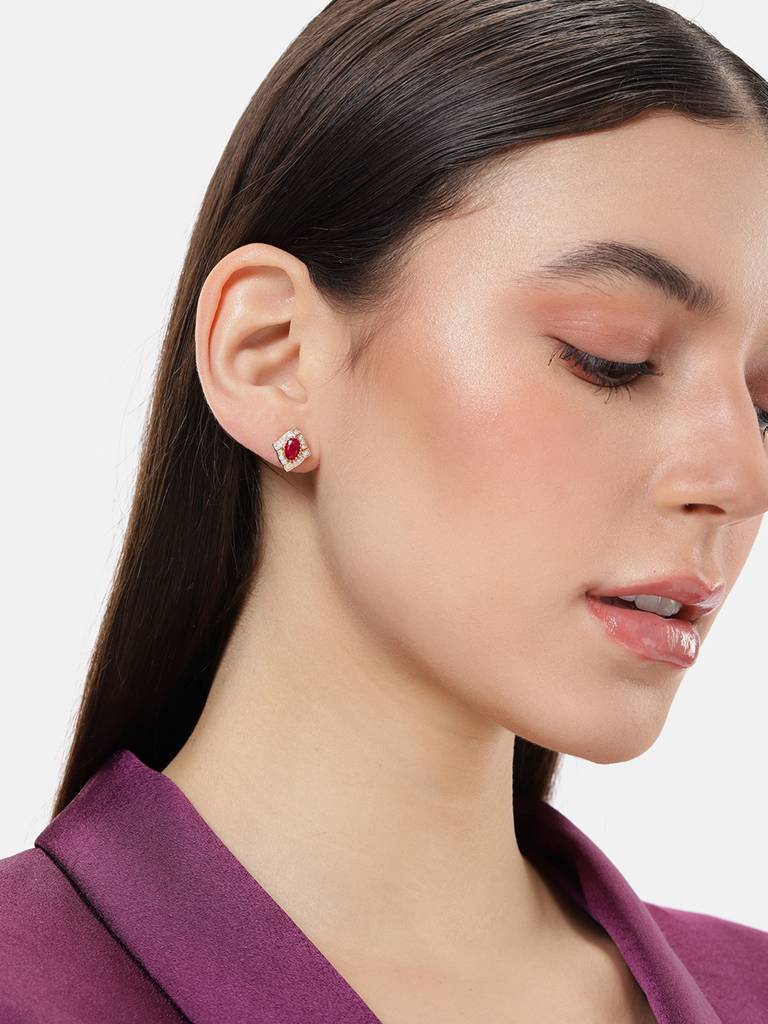 Vintage Red Oval Stud Earrings : AVER10116