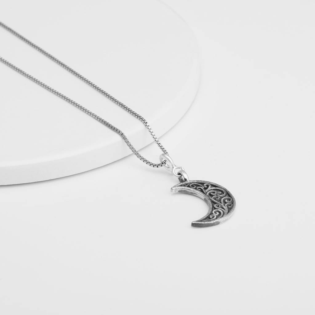 Oxidised Silver Crescent Pendant : AVPD0153