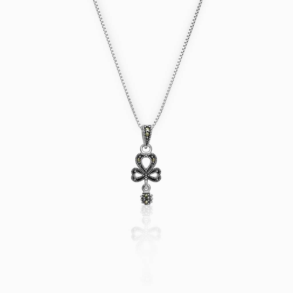 Oxidised Three Leaf Clover Pendant With Box Chain : AVPD026