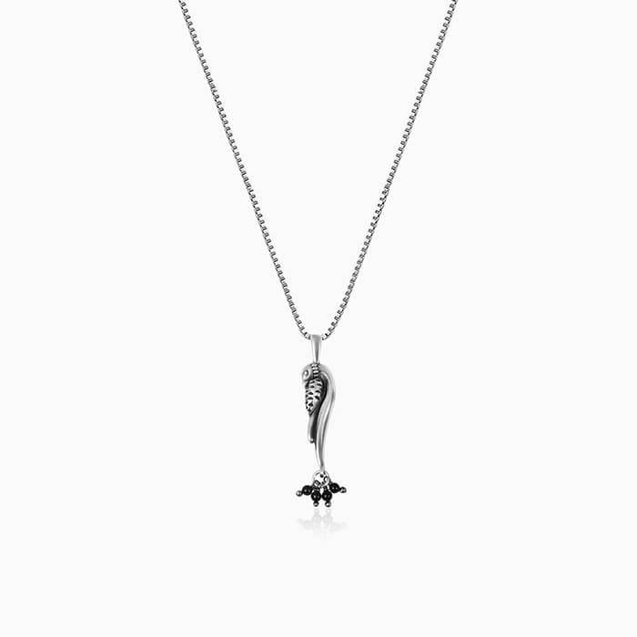 Oxidised Silver Parrot Pendant With Box Chain : AVPD050
