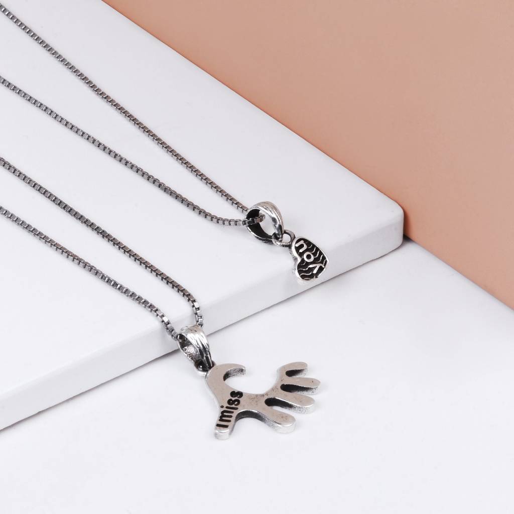 Oxidised Silver ÃÂ¬ËI Miss Youã¢Â¬Â¢ Couple Pendant With Box Chain : AVPD059