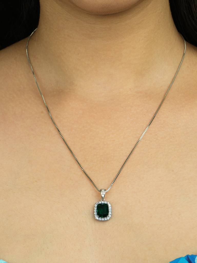 Classic Cz Pendant : AVPE10025