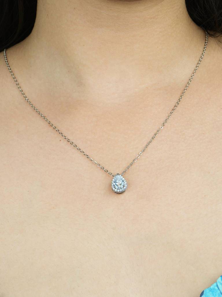 White Drop Cz Pendant : AVPE10036