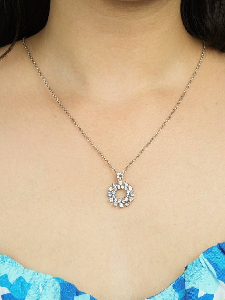Snowflake Cz Pendant : AVPE10042