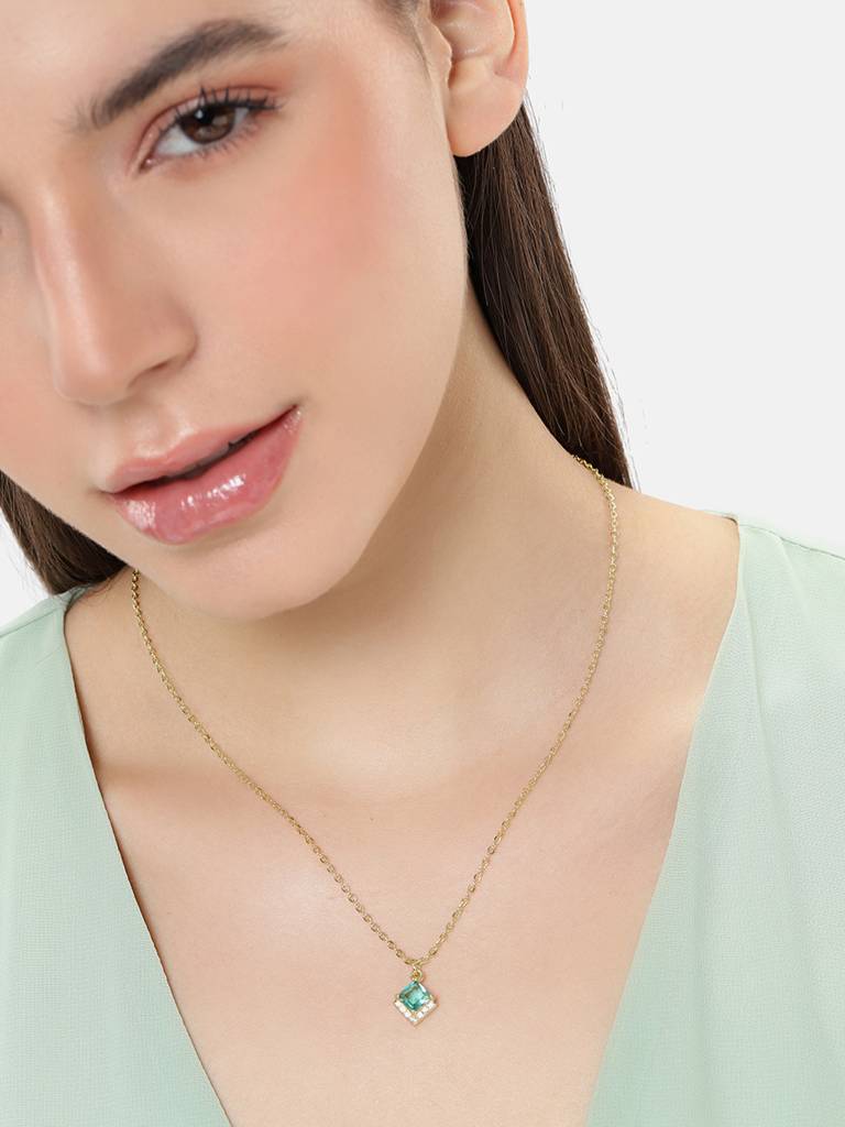 Princess Cut Green Cz Pendant : AVPE10069