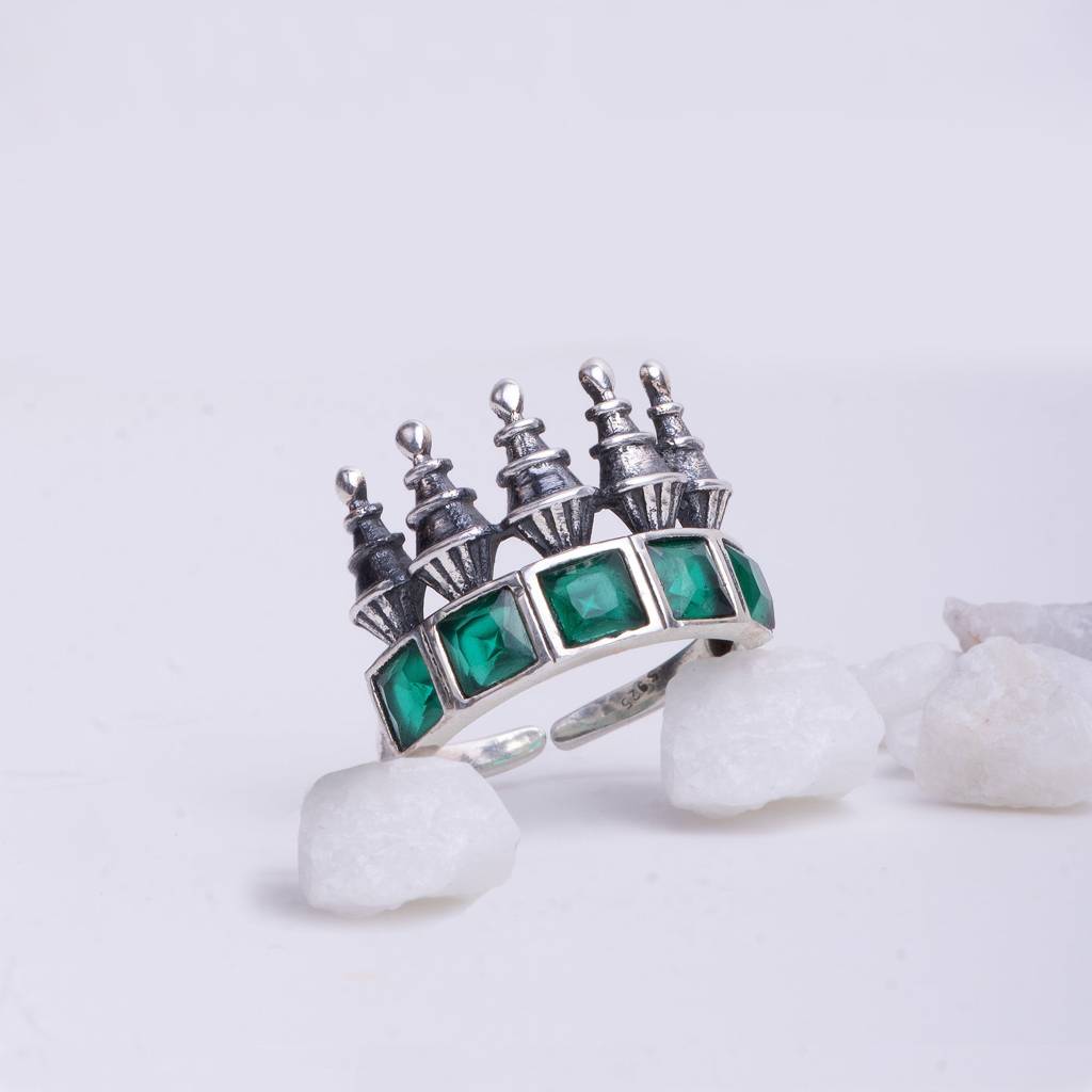 Oxidised Emerald Green Tower Ring : AVR016