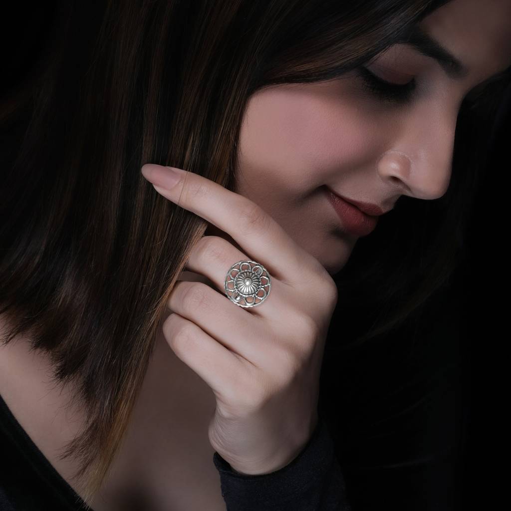 Oxidised Silver Flower Blossom Ring : AVR017
