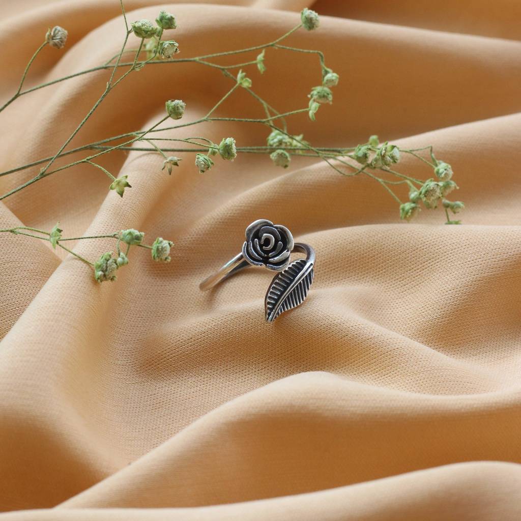 Oxidised Silver Rose Leaf Ring : AVR028