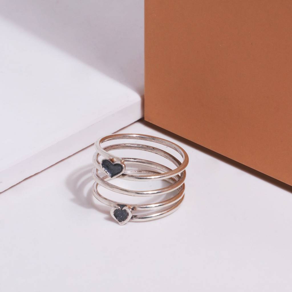 Oxidised Silver Coiled Dual Heart Ring : AVR035