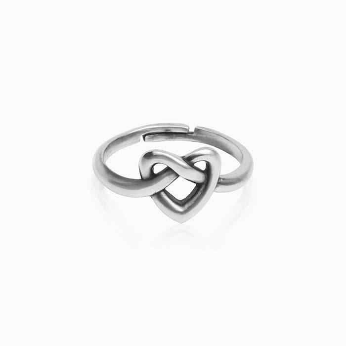 Oxidised Silver Knotted Heart Ring : AVR040