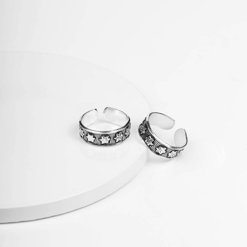 Oxidised Silver Crafted Toe Rings : AVTR039
