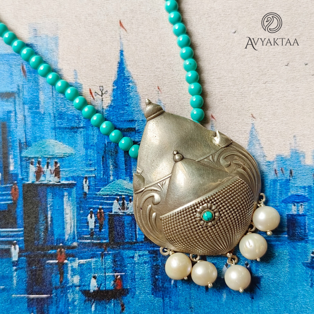 Gangotri Necklace With Turquoise Beads