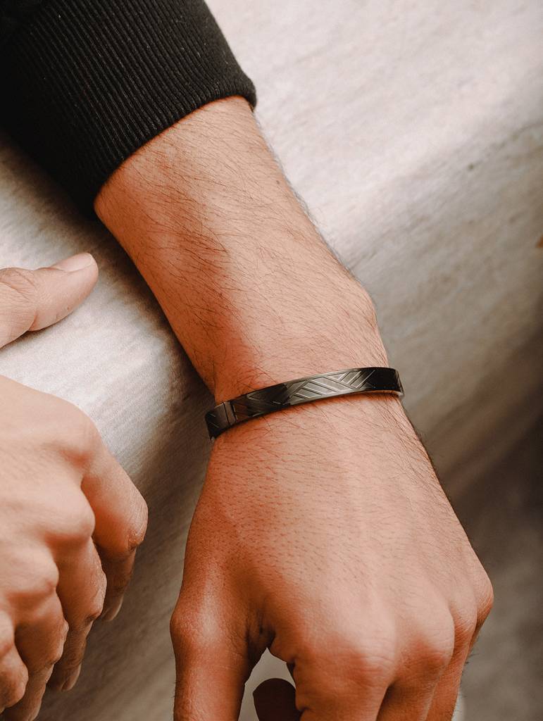 Men Stainless Steel Kada Bracelet-Aatmanabr38 : AatmanaBR38
