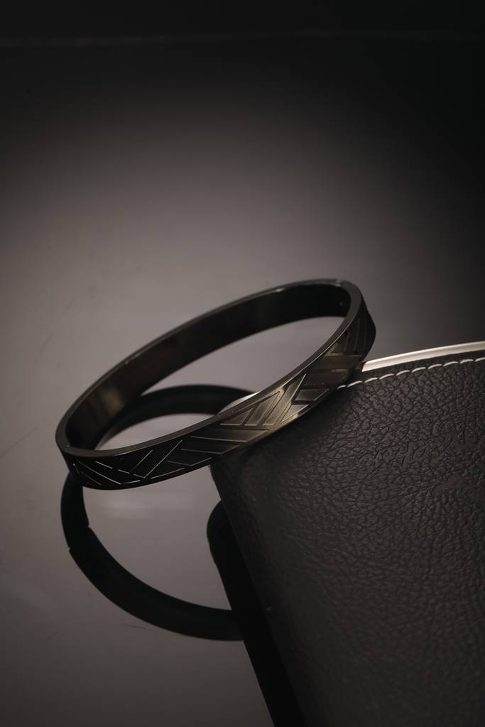 Men Stainless Steel Kada Bracelet-Aatmanabr38 : AatmanaBR38