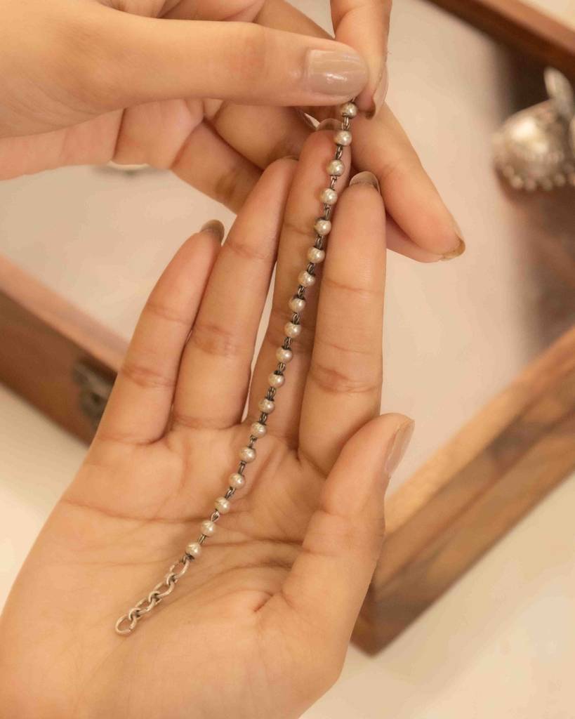 Adya Versatile Ball Earchain : SEC01