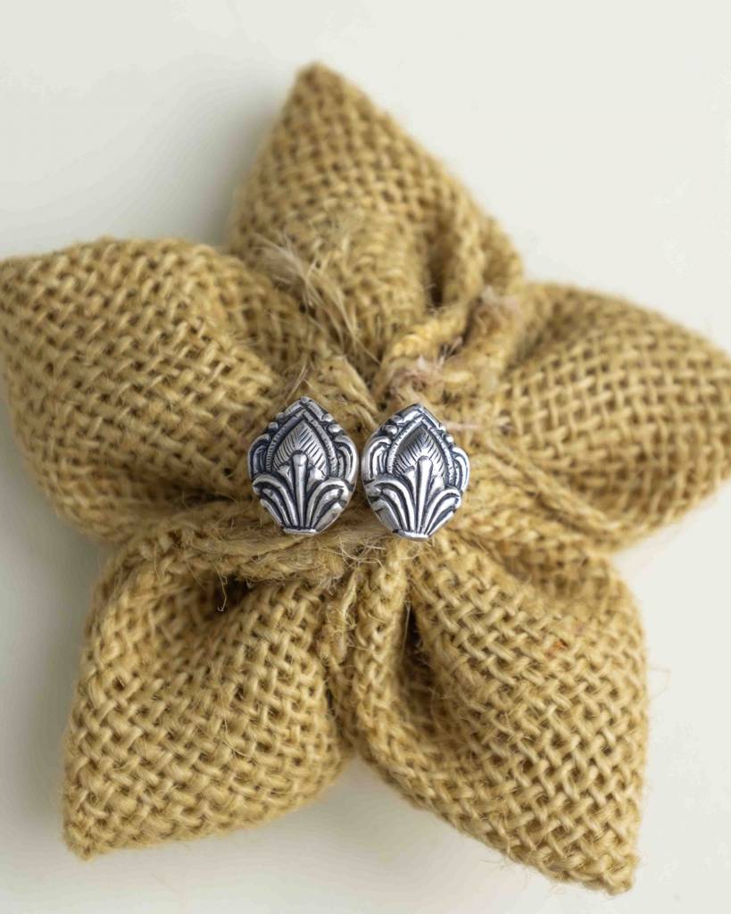 Adya Floral Bud Versatile Stud Earring : SE7236