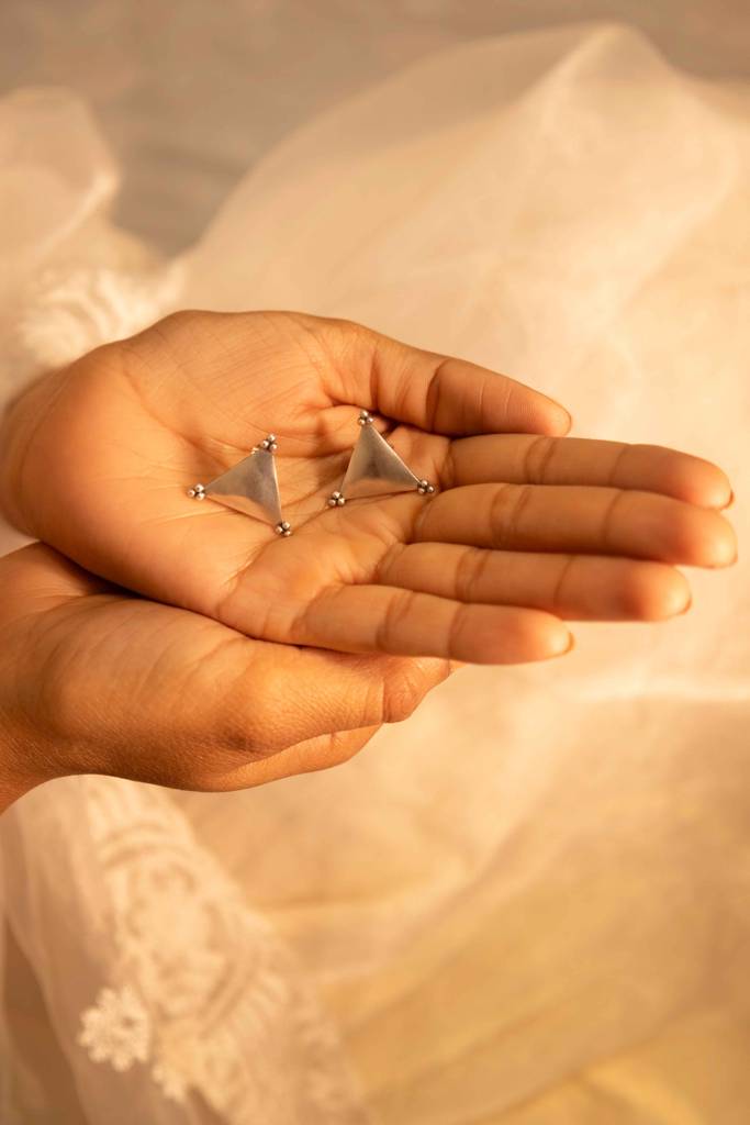 Adya Matte Triangle Stud Earring : SE29325