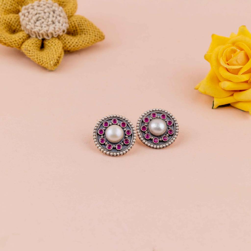 Adya Pearl Raani Classic Stud Earring : SE28325