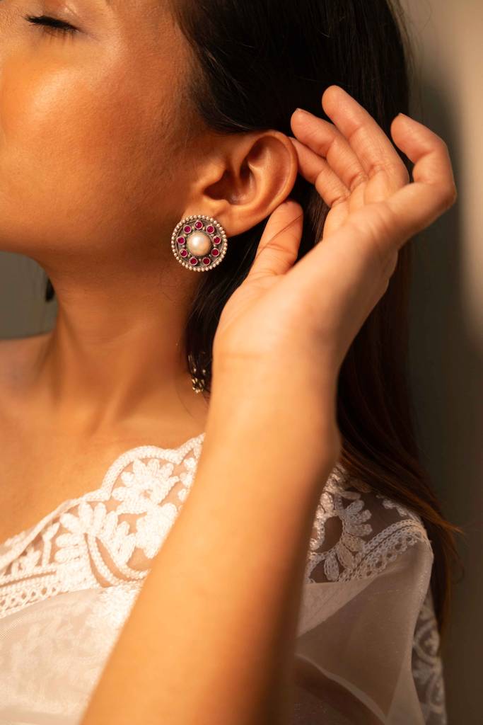 Adya Pearl Raani Classic Stud Earring : SE28325