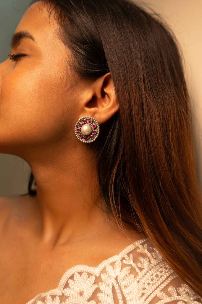 Adya Pearl Raani Classic Stud Earring : SE28325