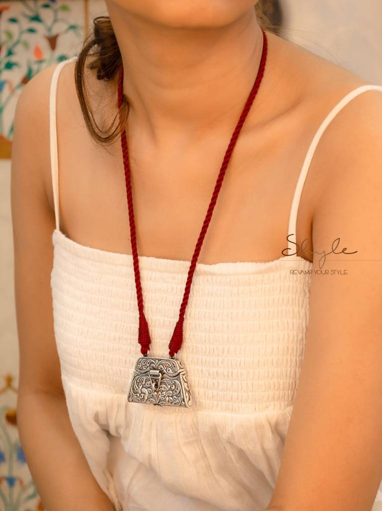 925 Sterling Silver Adya Vintage Inspired Chitai Purse Maroon Dori Necklace : SN302033
