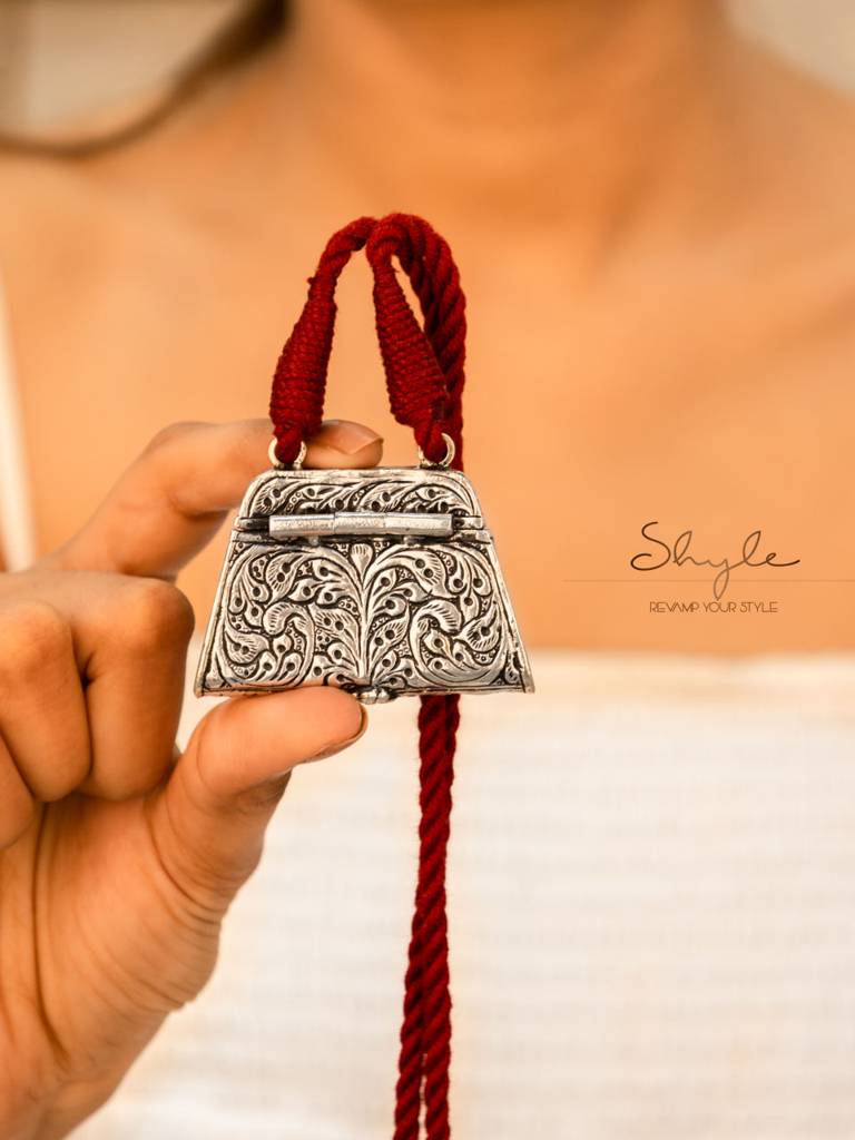 925 Sterling Silver Adya Vintage Inspired Chitai Purse Maroon Dori Necklace : SN302033